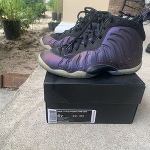 Nike Foamposite eggplant sz 4